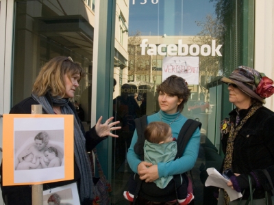 13-facebook-breastfeeding