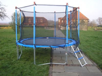 09-trampoline-caged