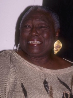04-esther-rolle