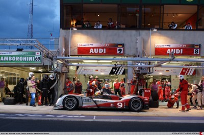 02-Audi-pit-crew