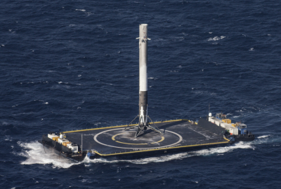 03-SpaceX-Barge