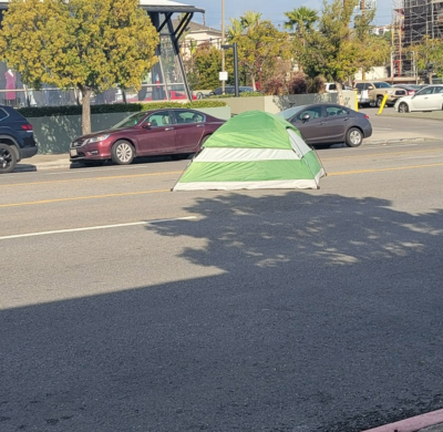 01-Homeless-Tent-In-Middle-Of-Street