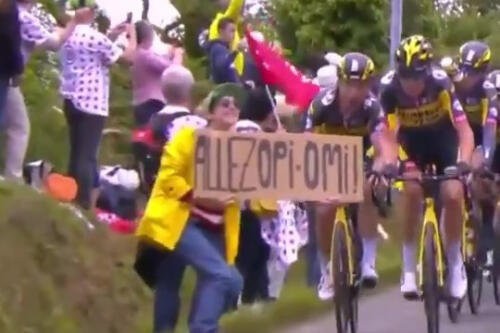 03 - Tour de France sign lady