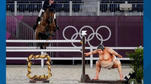 04 - Sumo Statue at Olympics